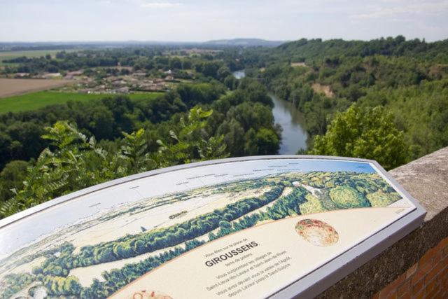 ¨Gite Du Cafe Suquet Giroussens Kültér fotó